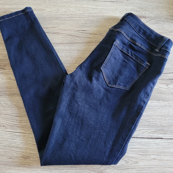 D. Jeans high rise ankle skinny size 4 - Picture 2 of 10